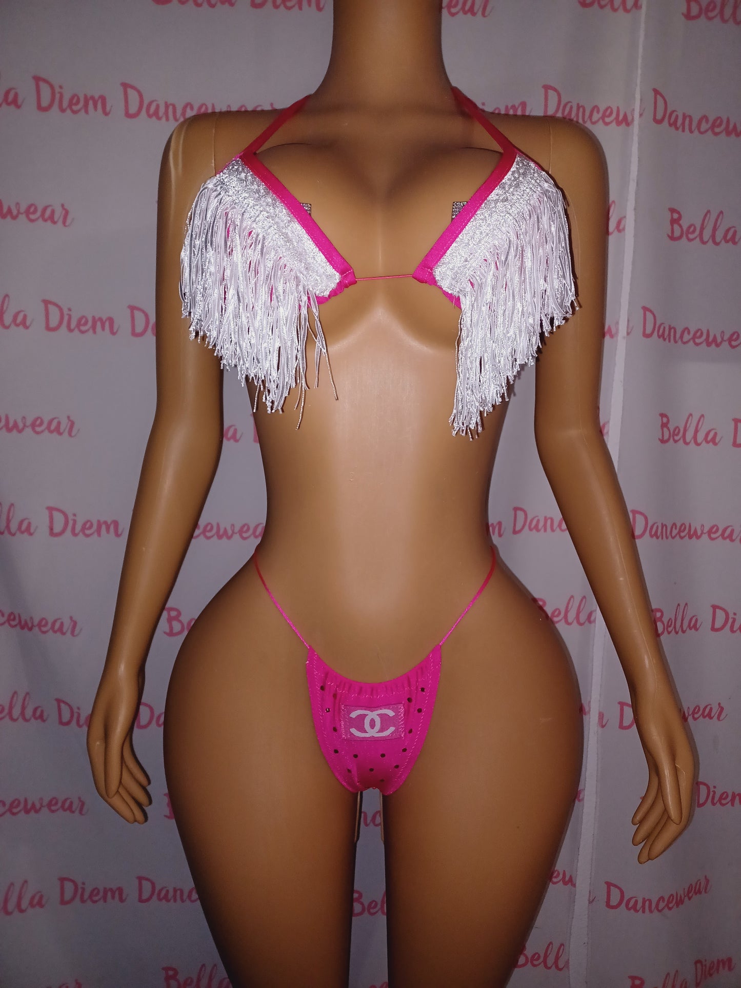 WHOLESALE  mixed style bundle 100 outfits