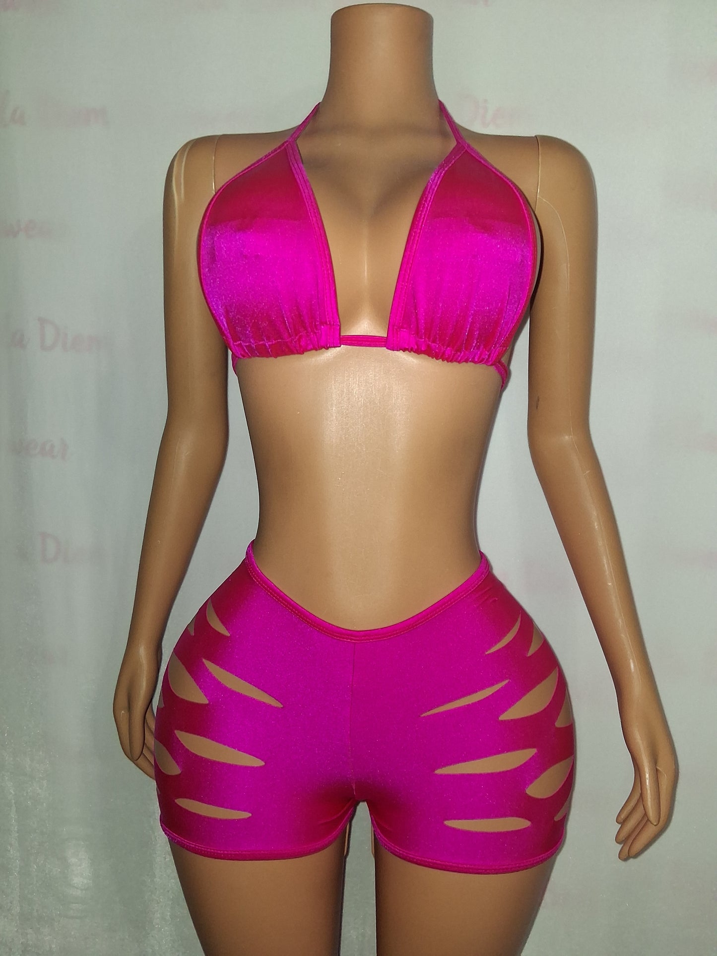 Razor slit short set size medium